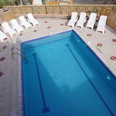Yalarent Afarsemon Apartments With Pool - For Families & Couples Eilat Bagian luar foto